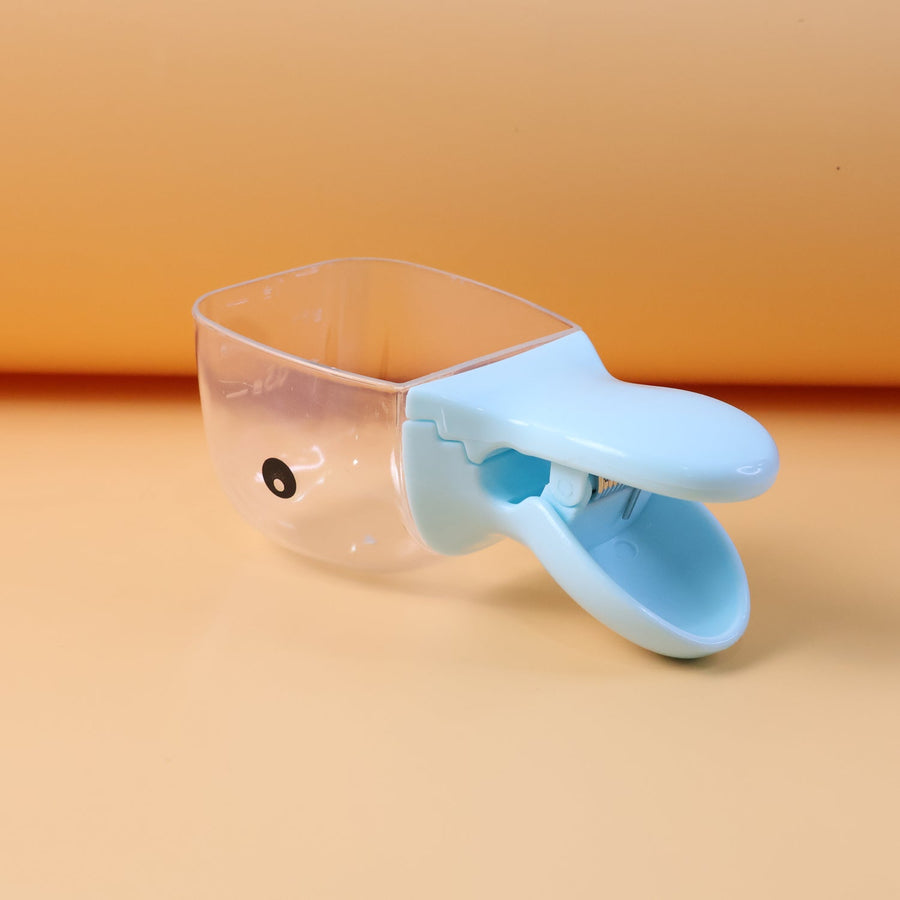 Pet Food Scoop with Bag Clip – Measure Portions & Seal Freshness