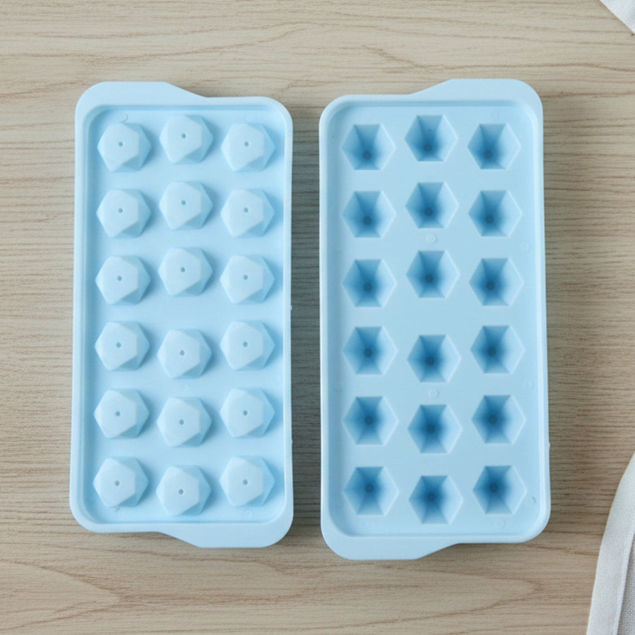 Plastic Ice Cube Tray – Multiple Ice Cubes for Quick Freezing